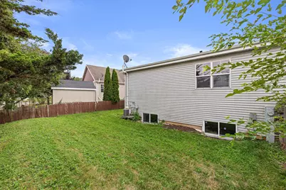 1246  Lombardi Way, Waukesha, WI 53186 - Photo 26