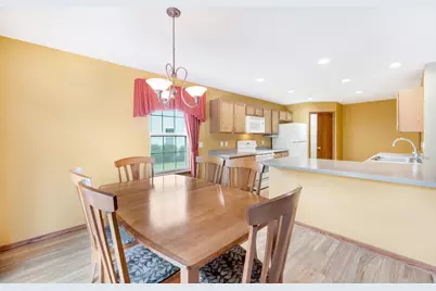 755  Meadowview Ln, Johnson Creek, WI 53038 - Photo 6