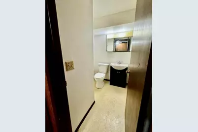 6120 W Port Ave, Milwaukee, WI 53223 - Photo 40
