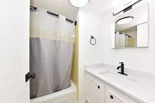 7001 N Green Bay Ave, Glendale, WI 53209 - Photo 20