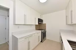 7001 N Green Bay Ave, Glendale, WI 53209 - Photo 12