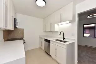 7001 N Green Bay Ave, Glendale, WI 53209 - Photo 10
