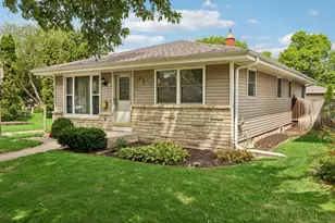 146 Harrison Ave, Waukesha, WI 53186 - Photo 4