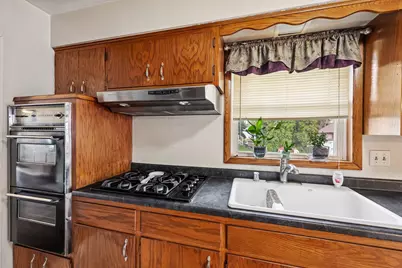 146  Harrison Ave, Waukesha, WI 53186 - Photo 18