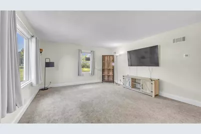 1161 N 8th Ave, West Bend, WI 53090 - Photo 6