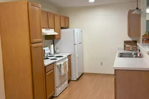 7123 Fieldview Dr, Racine, WI 53406 - Photo 6