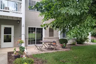 7123 Fieldview Dr, Racine, WI 53406 - Photo 28