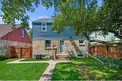 5700 N Sidney Pl, Glendale, WI 53209 - Photo 20