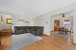 5700 N Sidney Pl, Glendale, WI 53209 - Photo 4