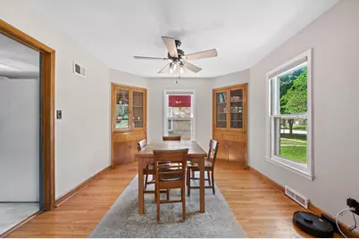 5700 N Sidney Pl, Glendale, WI 53209 - Photo 4