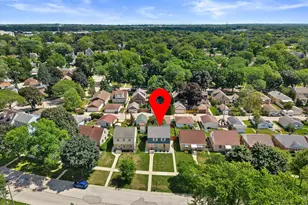 5700 N Sidney Pl, Glendale, WI 53209 - Photo 22