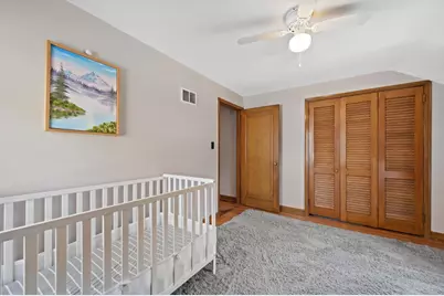 5700 N Sidney Pl, Glendale, WI 53209 - Photo 16