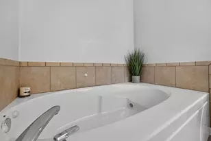 1220 E Locust St, Milwaukee, WI 53212 - Photo 18
