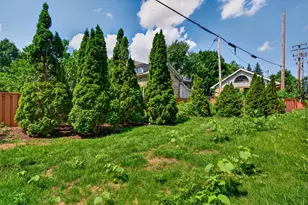 1220 E Locust St, Milwaukee, WI 53212 - Photo 26