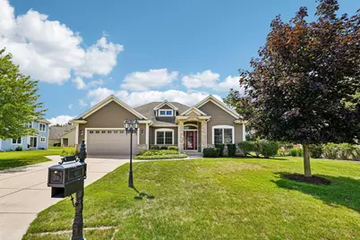 N66W23663  Hillview Dr, Sussex, WI 53089 - Photo 2