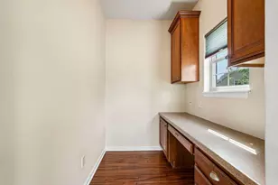 N66W23663 Hillview Dr, Sussex, WI 53089 - Photo 22