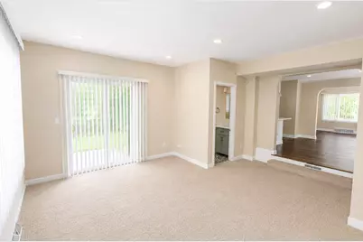 242 E Gauer Cir, Milwaukee, WI 53207 - Photo 4