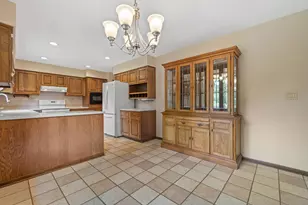 8640 111th Ave, Pleasant Prairie, WI 53158 - Photo 10