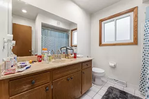 2652 N 124th St, Wauwatosa, WI 53226 - Photo 30
