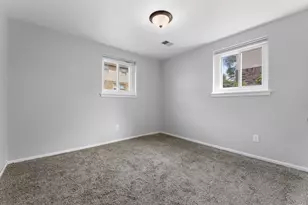 2652 N 124th St, Wauwatosa, WI 53226 - Photo 18