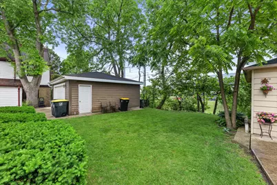 8811 W Hawthorne Ave #8813, Wauwatosa, WI 53226 - Photo 38