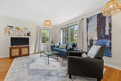 8811 W Hawthorne Ave #8813, Wauwatosa, WI 53226 - Photo 4