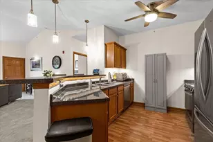 230 Hilldale Dr, Hartford, WI 53027 - Photo 8