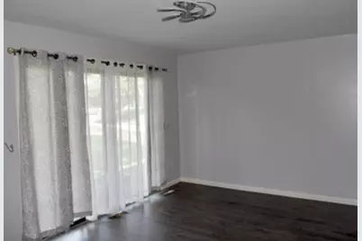 1651 W Edgerton Ave #B, Milwaukee, WI 53221 - Photo 6