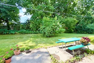875 Anthony Ln, Brookfield, WI 53045 - Photo 2