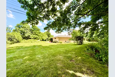 875  Anthony Ln, Brookfield, WI 53045 - Photo 20