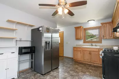 6727  Lone Elm Dr, Racine, WI 53402 - Photo 10