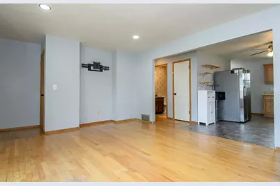 6727  Lone Elm Dr, Racine, WI 53402 - Photo 6