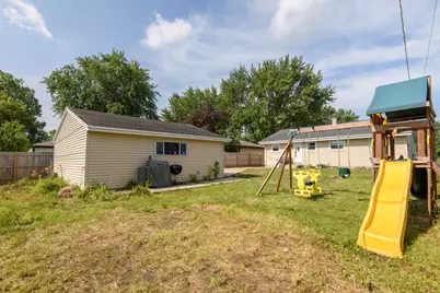 6727  Lone Elm Dr, Racine, WI 53402 - Photo 4