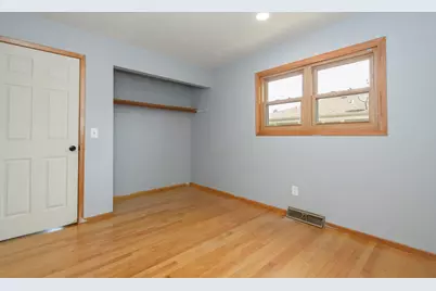 6727  Lone Elm Dr, Racine, WI 53402 - Photo 18