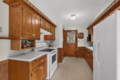 W154N6431  Marvel Dr, Menomonee Falls, WI 53051 - Photo 6