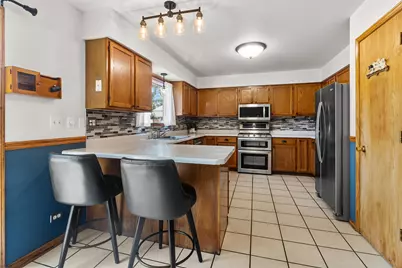 2910  Hickory Ln, Twin Lakes, WI 53181 - Photo 10