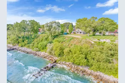 2503  Lakeshore Dr, Sheboygan, WI 53081 - Photo 36