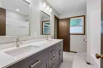 4120 S Regal Dr, New Berlin, WI 53151 - Photo 30