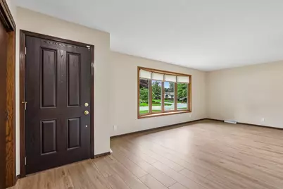 4120 S Regal Dr, New Berlin, WI 53151 - Photo 6