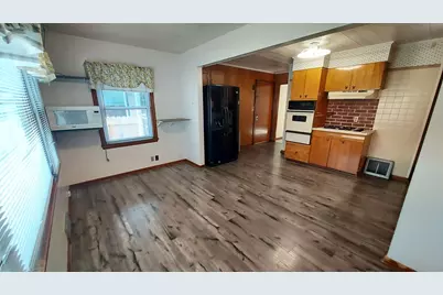 1405  15th Ave, South Milwaukee, WI 53172 - Photo 10