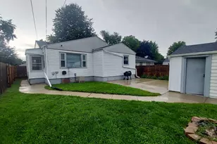 1405 15th Ave, South Milwaukee, WI 53172 - Photo 1