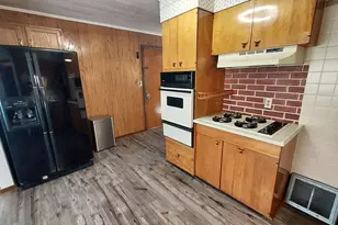 1405 15th Ave, South Milwaukee, WI 53172 - Photo 4