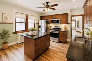 3306 S 15th Pl, Milwaukee, WI 53215 - Photo 8