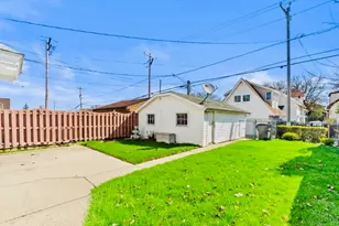 3306 S 15th Pl, Milwaukee, WI 53215 - Photo 18