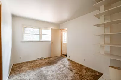 10504 S 4th St, Oak Creek, WI 53154 - Photo 16