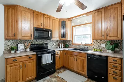 10504 S 4th St, Oak Creek, WI 53154 - Photo 8