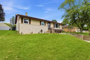 303 S 16th Ave, West Bend, WI 53095 - Photo 24