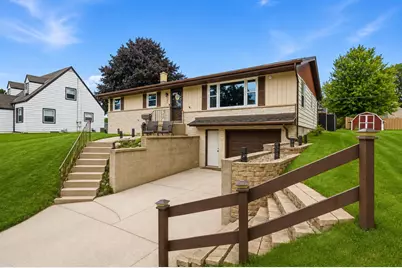 303 S 16th Ave, West Bend, WI 53095 - Photo 2
