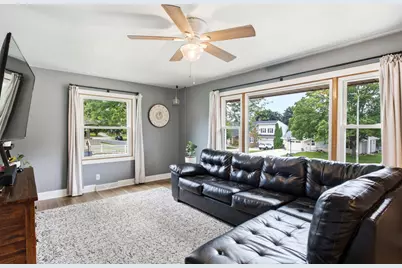 303 S 16th Ave, West Bend, WI 53095 - Photo 4