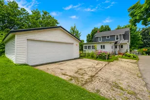 306 Park Ave, Pewaukee, WI 53072 - Photo 26